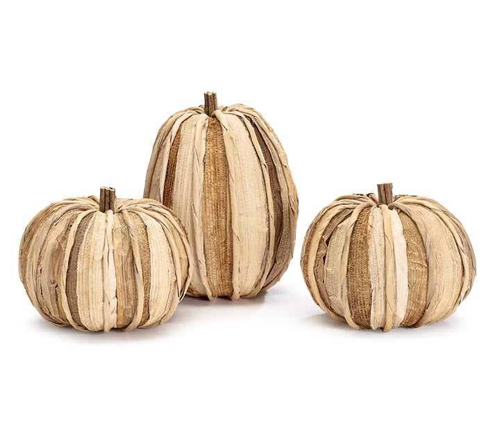 ORANGE AND NATURAL CORN HUSK PUMPKINS