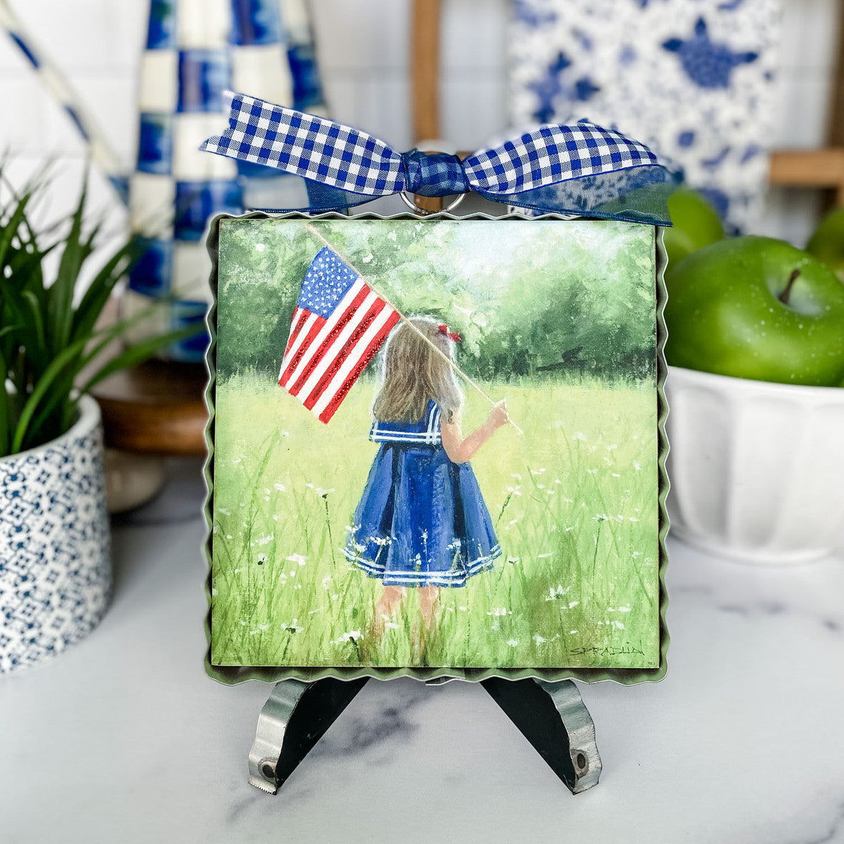 Mini Gallery Girl and Flag Print