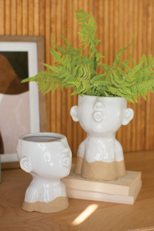 SET OF TWO CERAMIC SMOOCHING PLANTERS