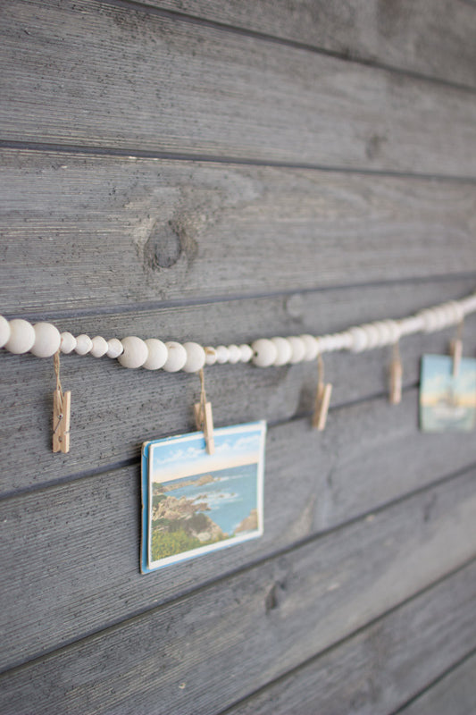 WOODEN GARLAND WITH CLOTHES PIN