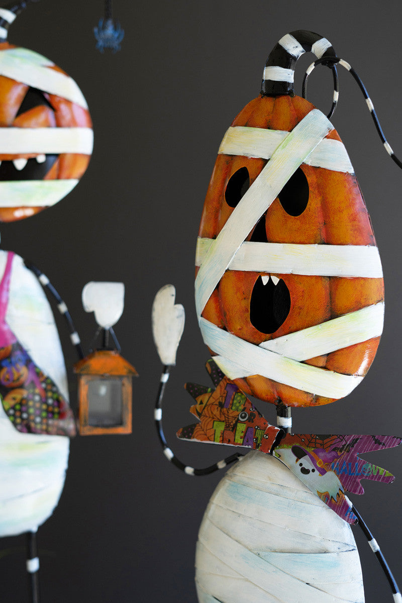 Set of 2 Painted Metal Halloween Jack-O-Lantern Mummies