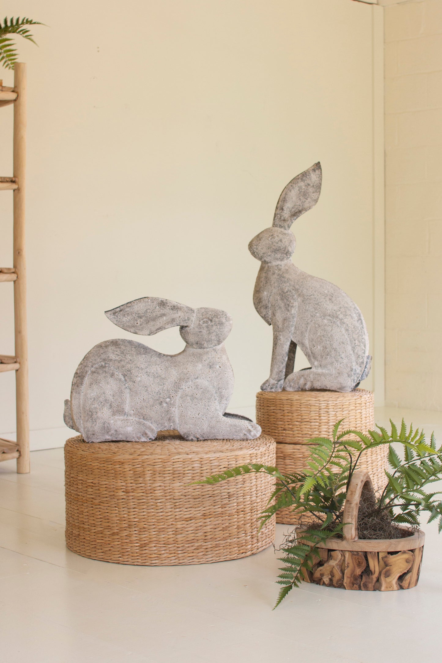 Set of 2 Rustic Metal Rabbits