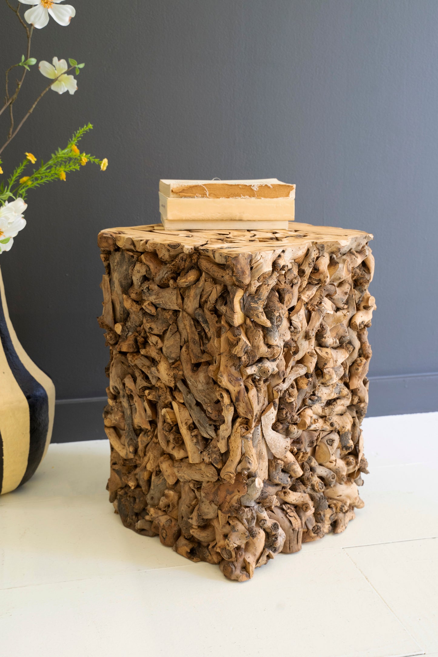 Mulberry Root Pedestal