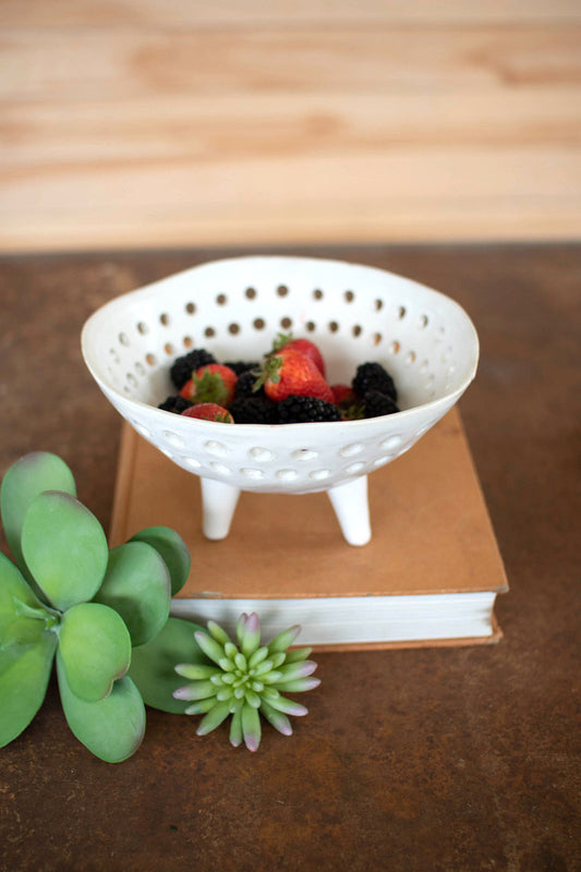 FOOTED WHITE CERAMIC BERRY BOWL