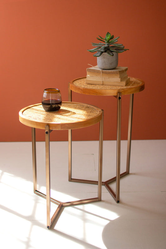 SET OF TWO NESTING ROUND TOP TABLES