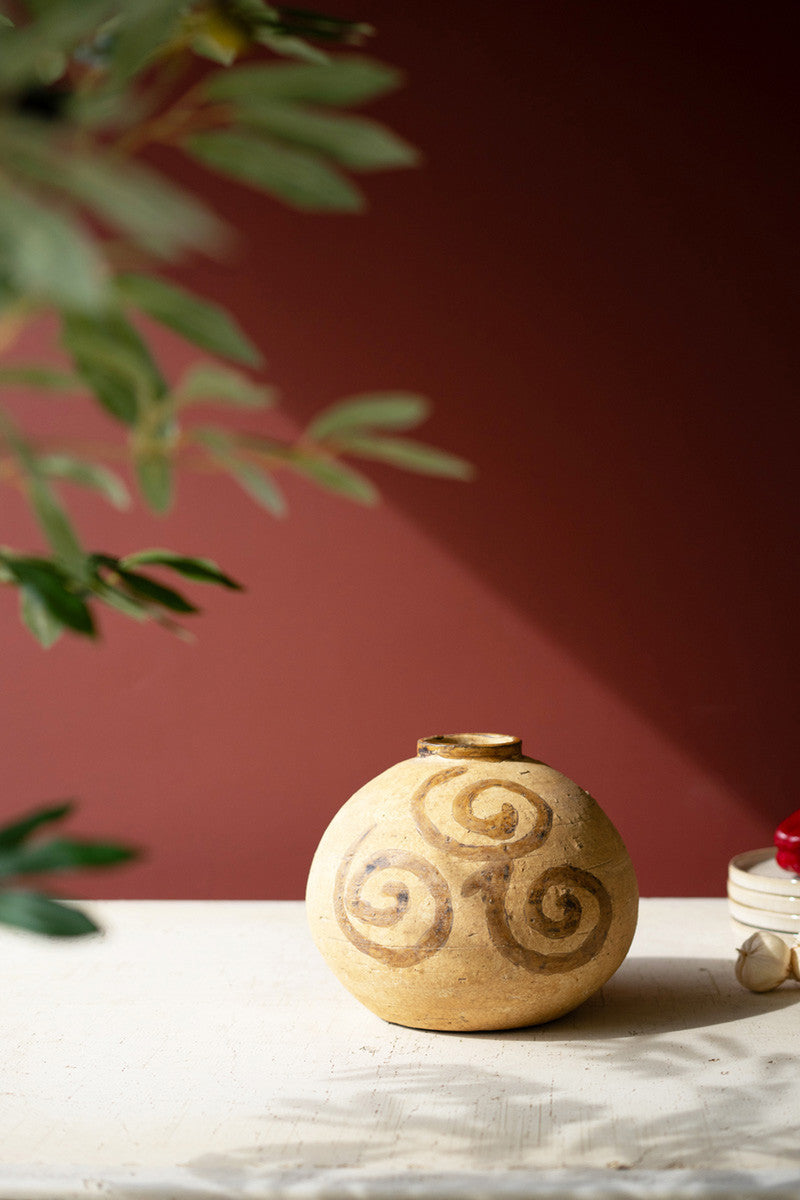 Natural Ceramic Urn with Tobacco Swirls