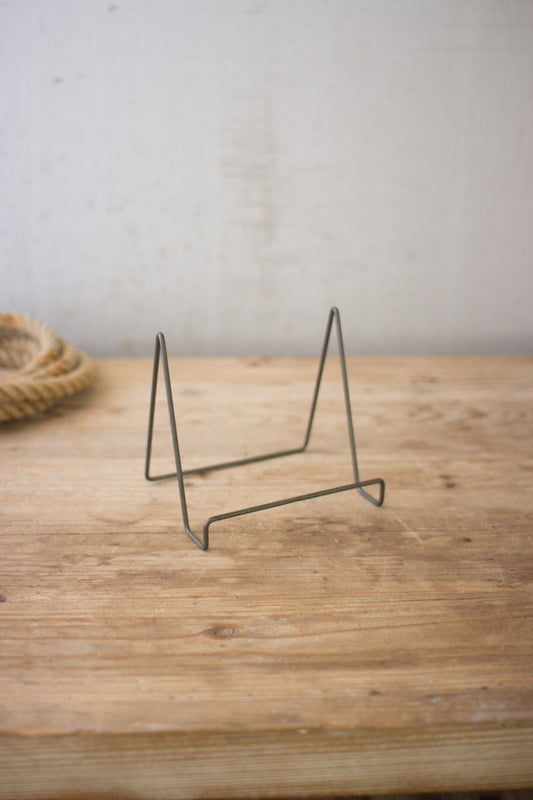 WIRE EASEL WITH  BRASS FINISH (2 Size Options)