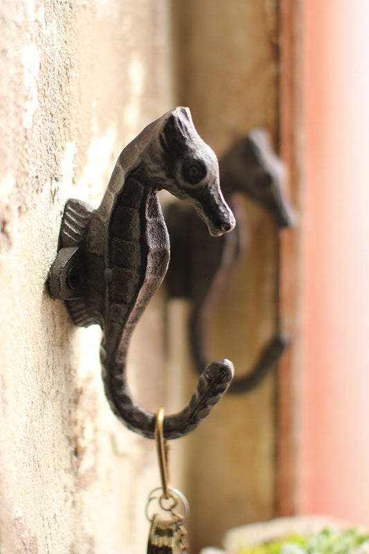 CAST IRON SEA HORSE HOOK