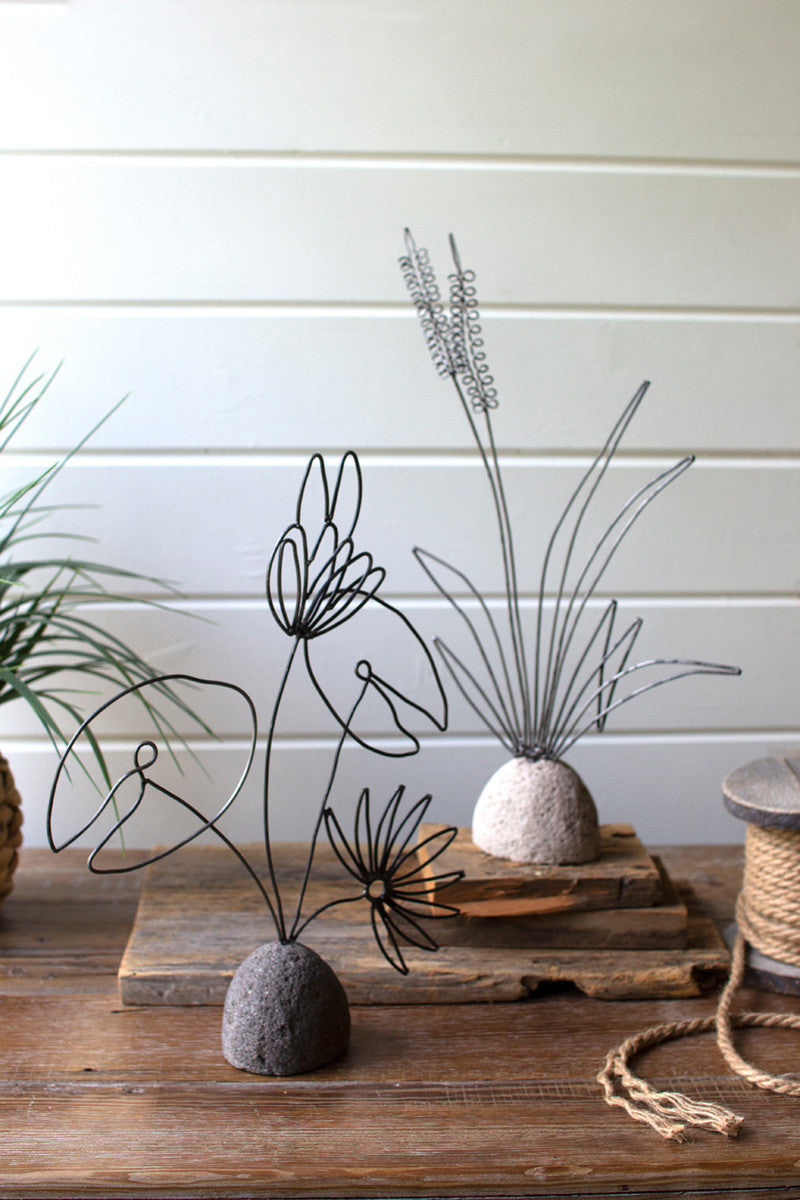 SET OF TWO WIRE LAKE PLANTS WITH RIVER ROCK BASE