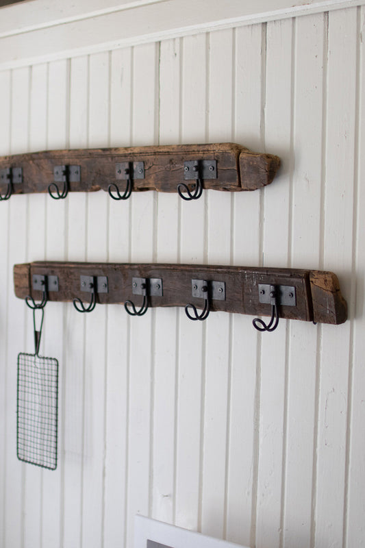 RECYCLED WOOD COAT RACK WITH FIVE WIRE HOOKS