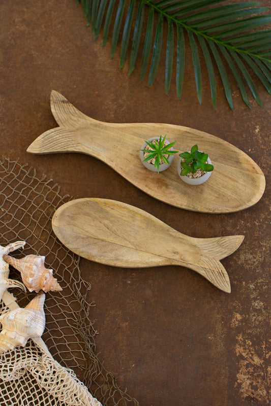 SET OF TWO CARVED WOODEN FISH PLATTERS