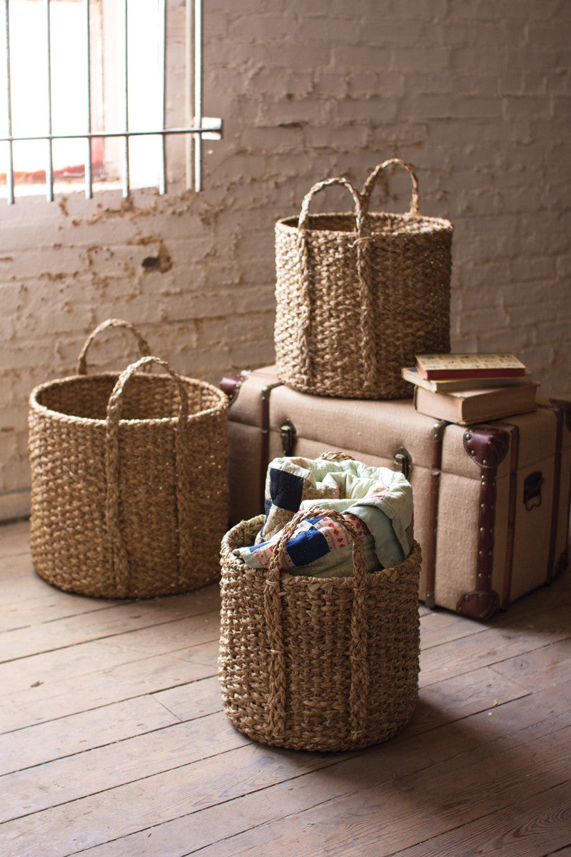 SET OF 3 ROUND BRAIDED SEAGRASS STORAGE BASKETS W HANDLES